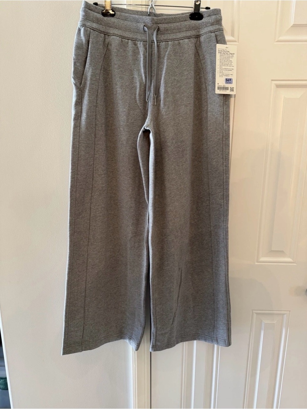 Lululemon Scuba Mid-Rise Wide Leg Pant Grey Size Medium New With Tags